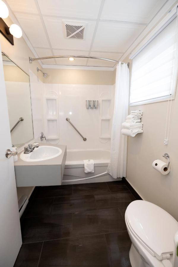 Hotel Motel Manoir De Персе Екстериор снимка