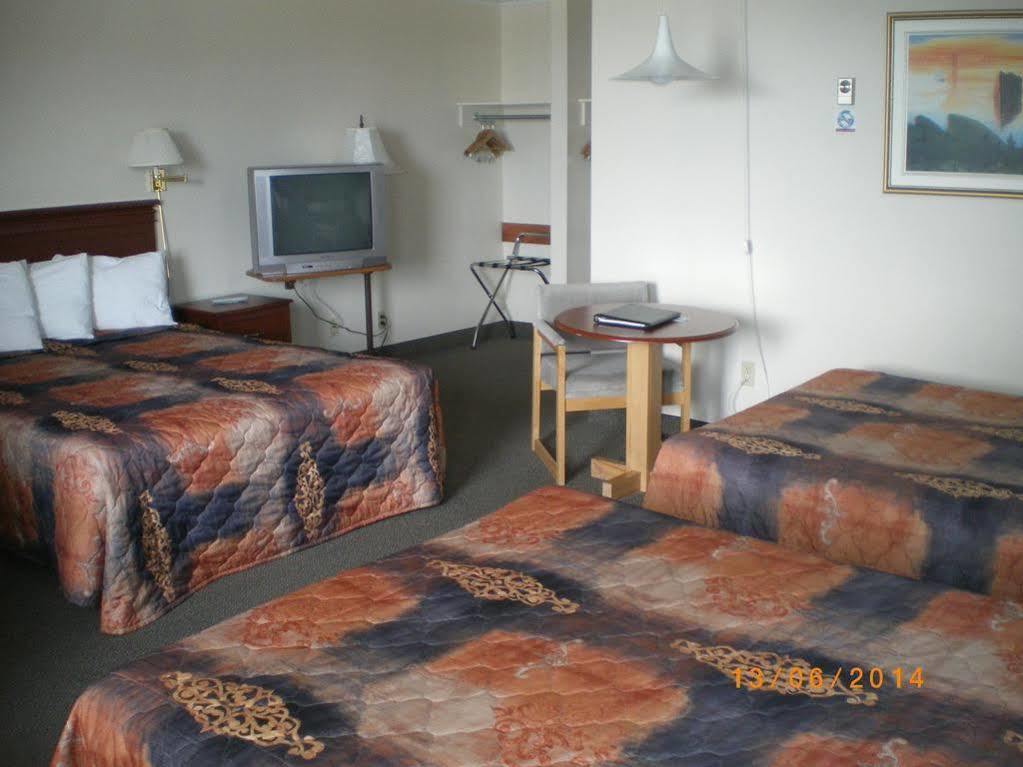 Hotel Motel Manoir De Персе Екстериор снимка